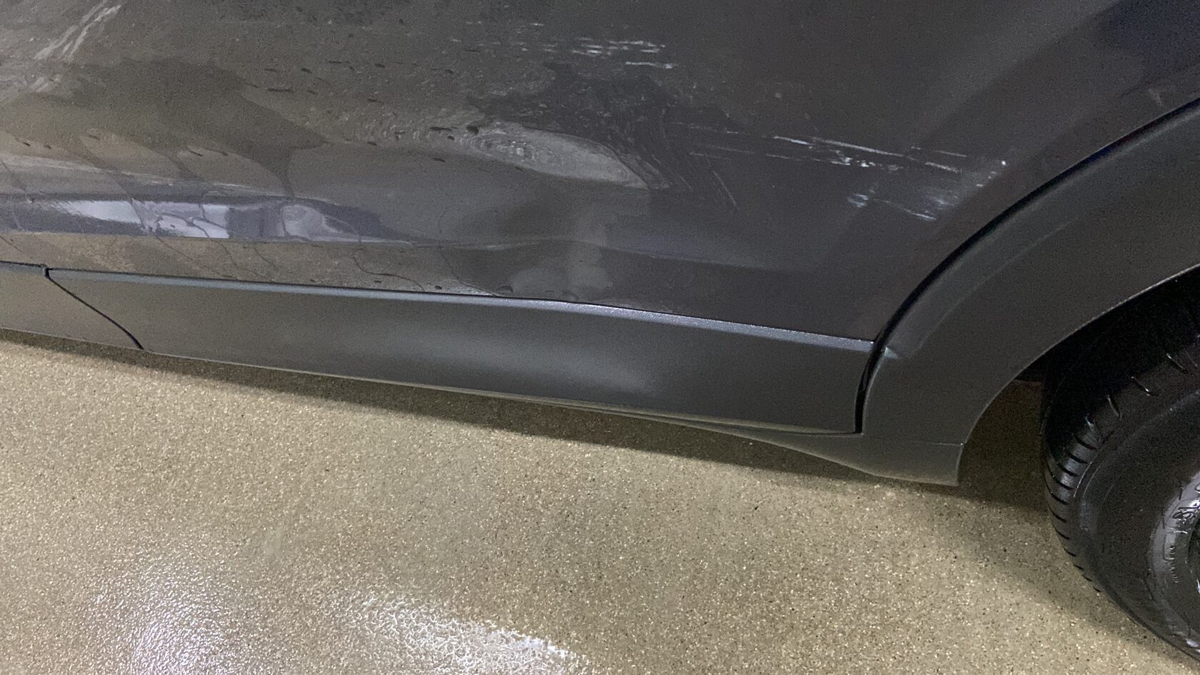 Automašīnu sānu durvis. 
Remonts bez krāsošanas!